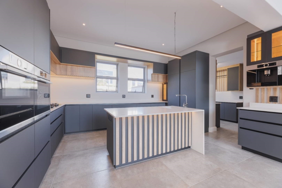 4 Bedroom Property for Sale in Kingswood Golf Estate Western Cape